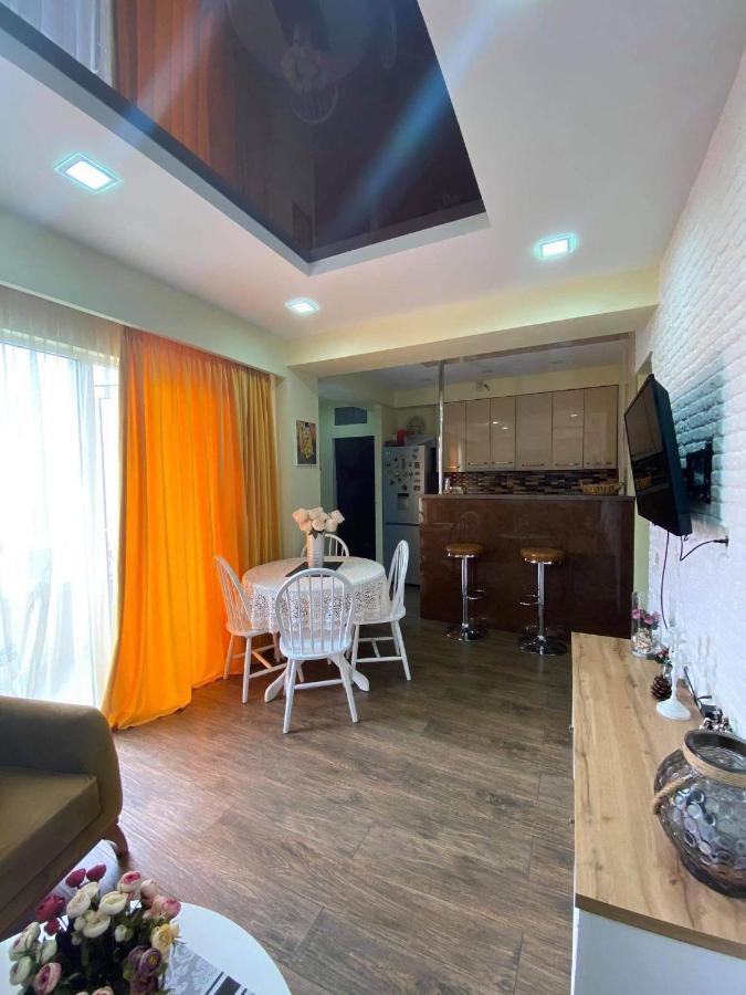 Apartamento Apartament Victoria Tiflis Exterior foto